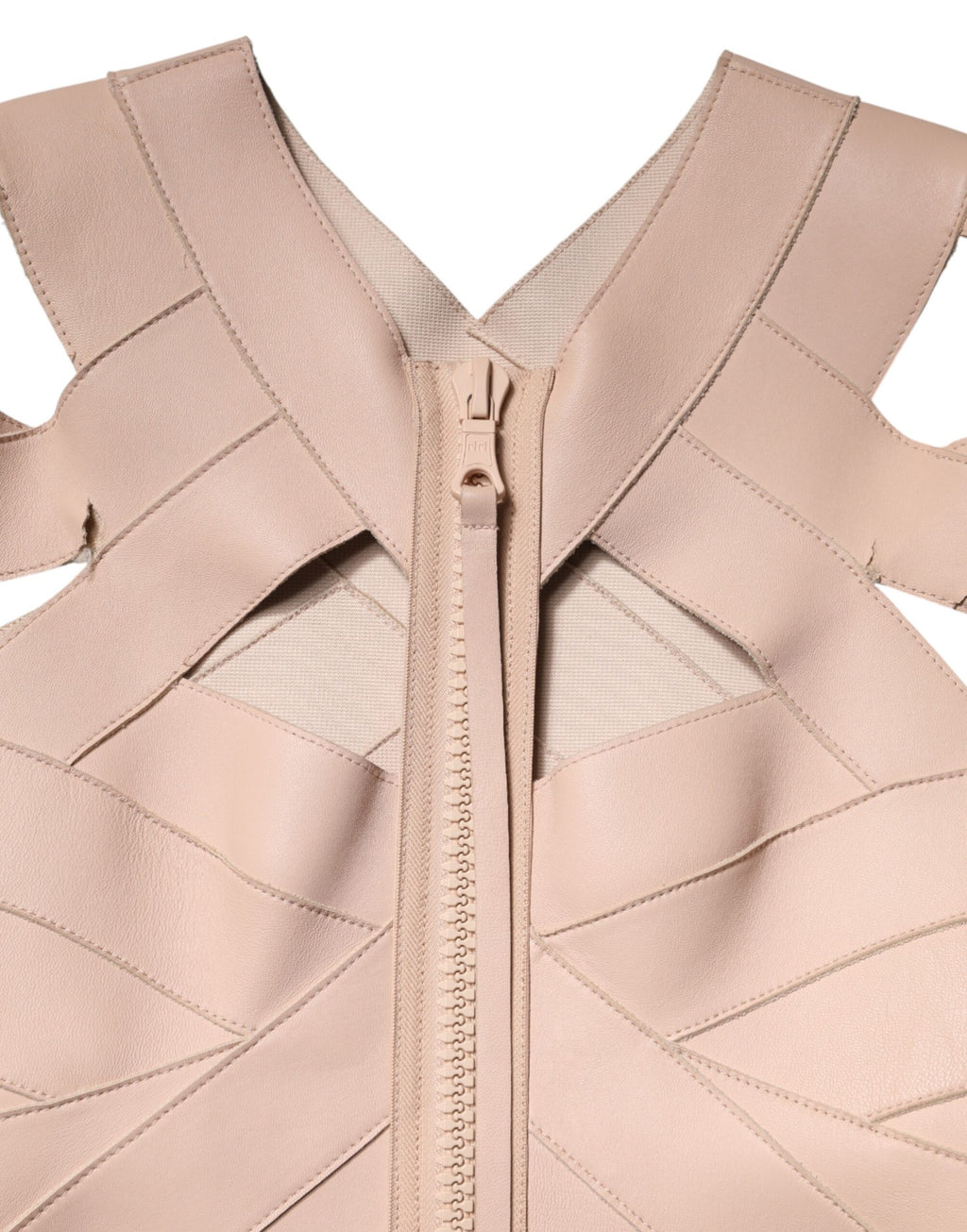 Robe courte beige en cuir à manches courtes de la marque Dsquared², silhouette ajustée et élégante.