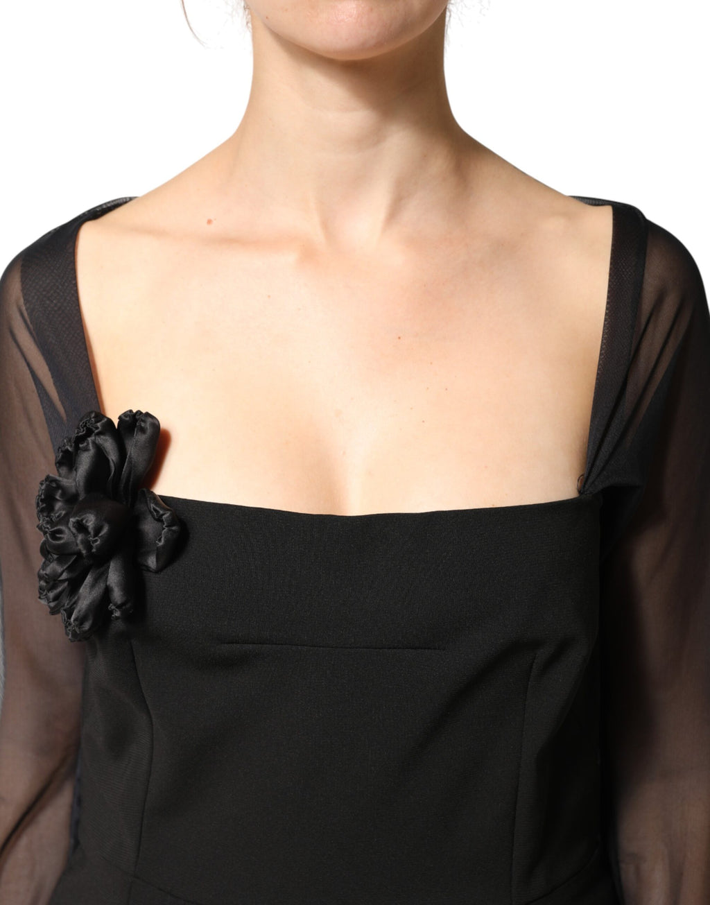 Robe midi noire transparente Dolce & Gabbana avec yoke en rosaces et coupe ajustée, élégante et sophistiquée.