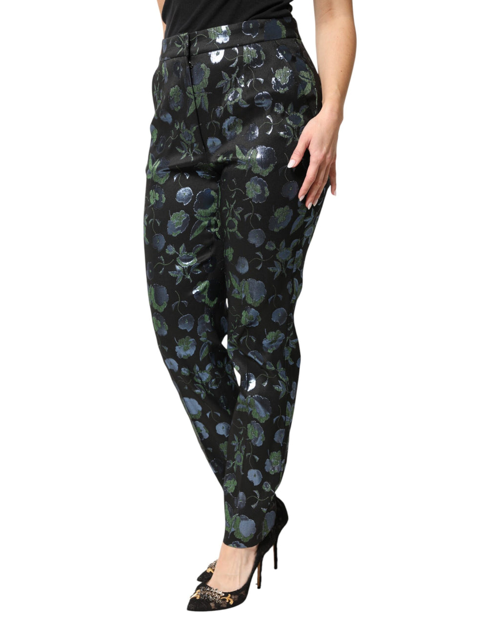 Pantalon slim floral métallique bleu-vert Dolce & Gabbana avec détails floraux et finition brillante, vue de face.