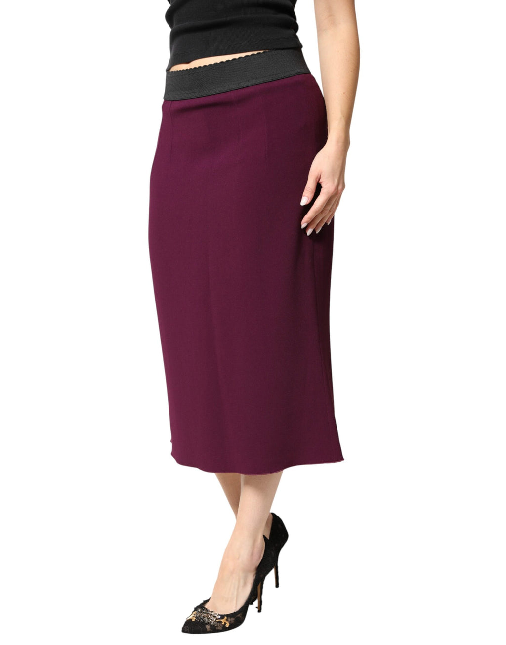 Jupe mi-longue marron foncé de coupe pencil Dolce & Gabbana, taille mi-haute, tissu élégant et ajusté.