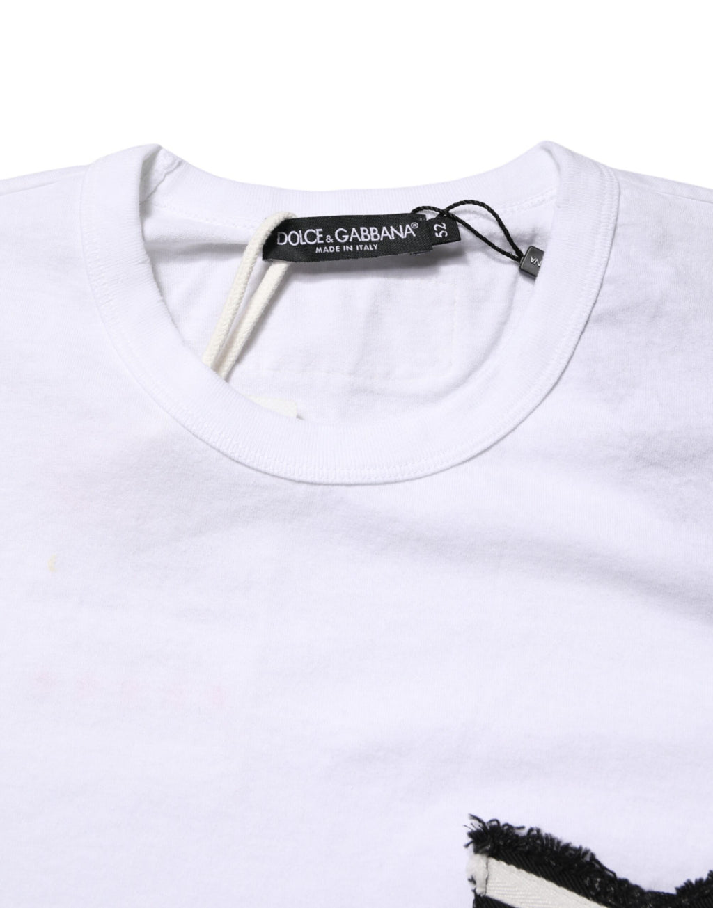 T-shirt blanc à rayures en coton de Dolce & Gabbana avec col rond, vue de face.