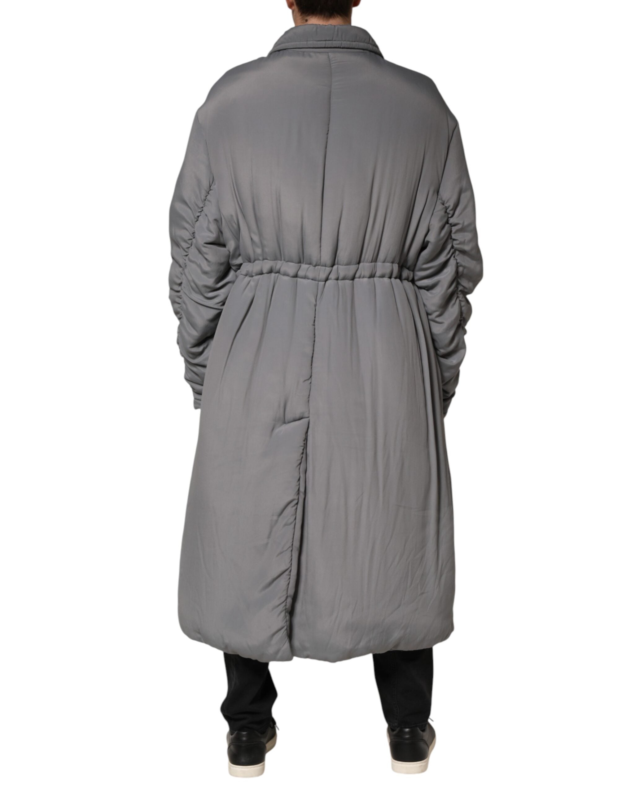 Manteau Dolce & Gabbana gris en acétate avec col rembourré, élégant et chaud, vue de face.