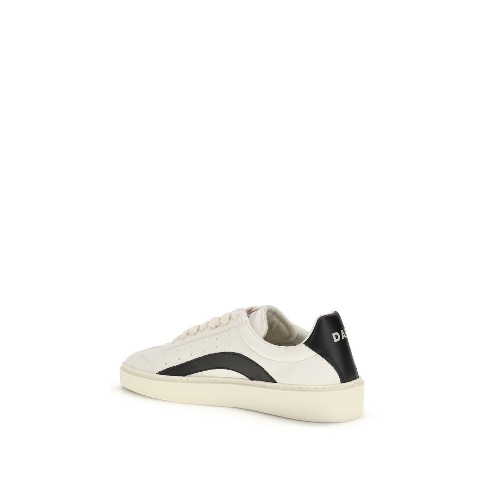 Sneakers basses Dsquared² en cuir de veau multicolore, style Bos Taurus, avec détails colorés et semelle blanche naturelle.
