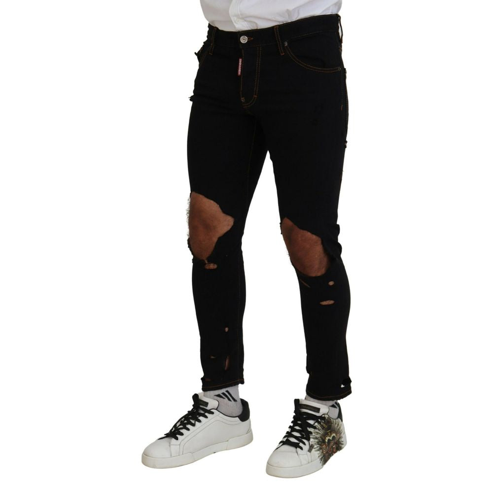 Pantalon skinny en coton noir de la marque Dsquared², ajusté et moderne, visible sur l'image.