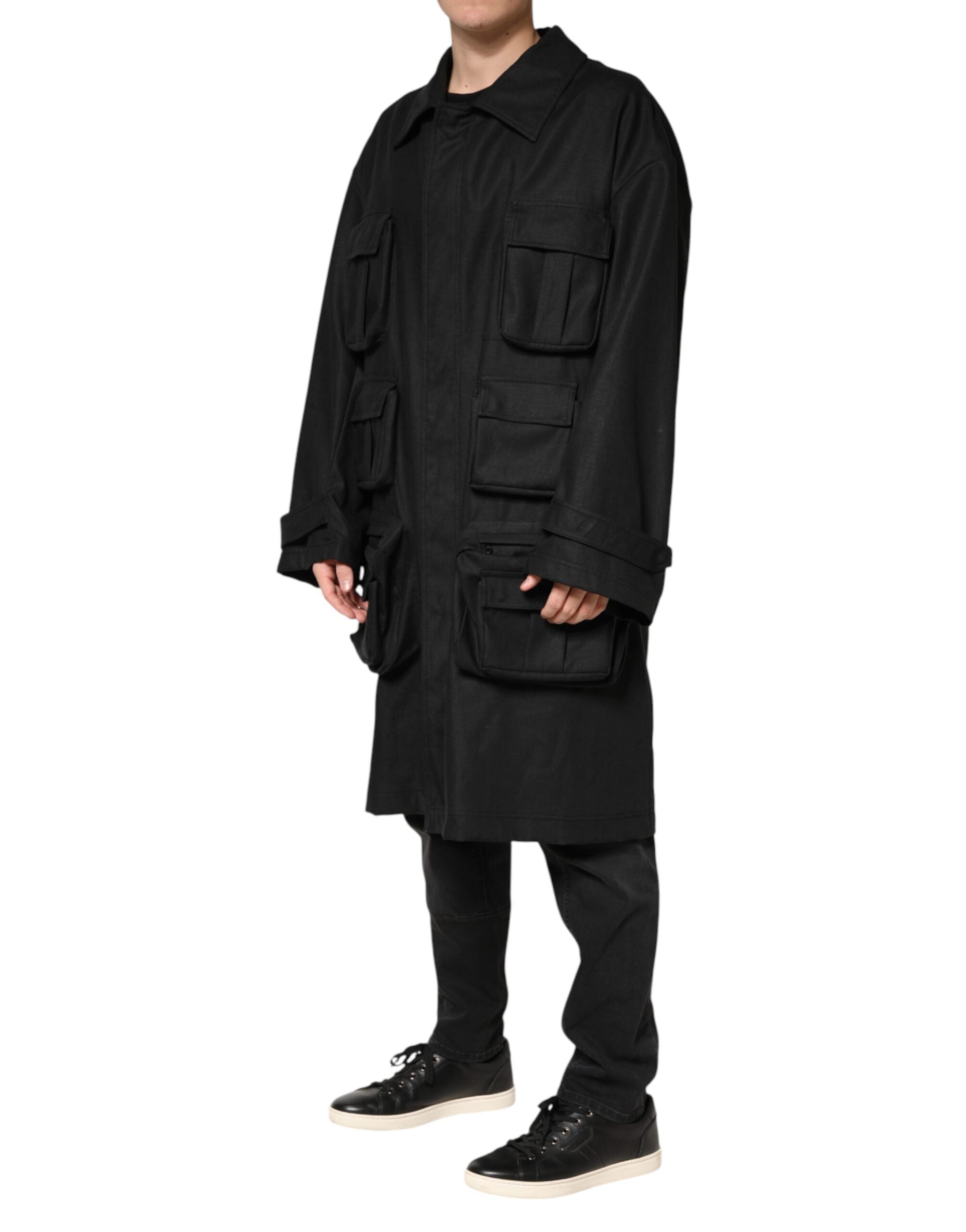 Manteau trench noir pour homme de Dolce & Gabbana avec poches, col classique et coupe élégante, en tissu matelassé.
