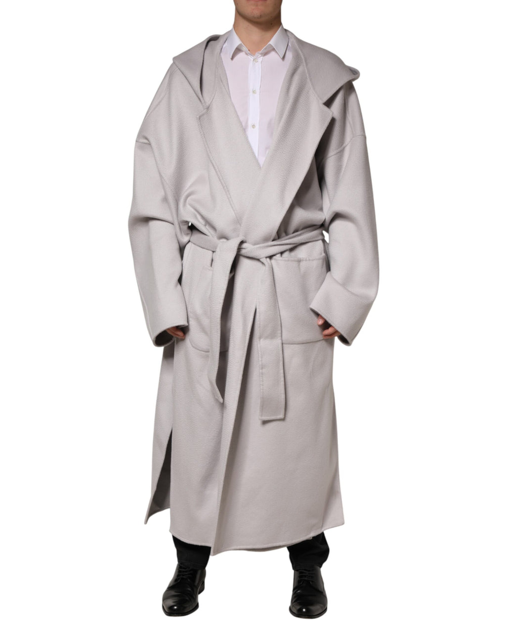 Manteau long beige avec ceinture Dolce & Gabbana pour homme, trench coat élégant et classique en tissu léger.