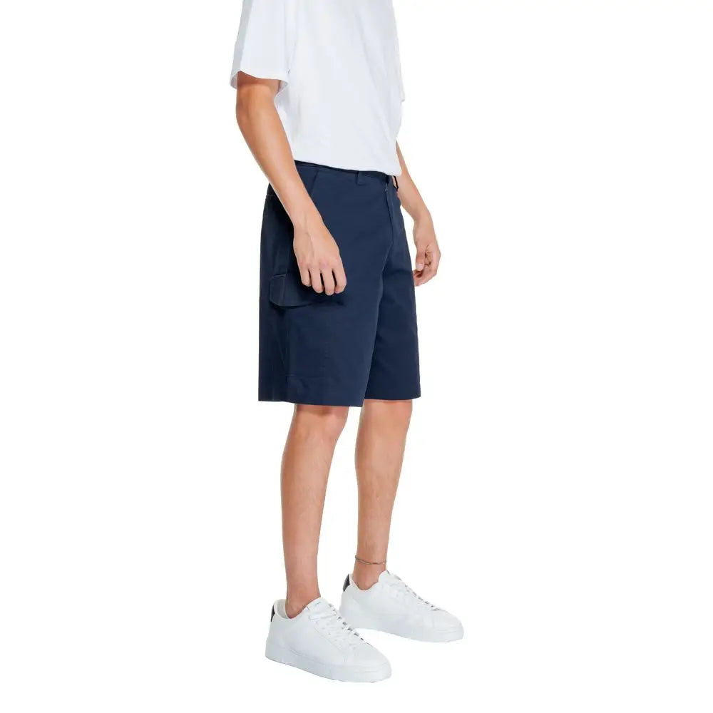 Short cargo bleu marine en coton armani exchange avec coupe ajustée et poches latérales visibles