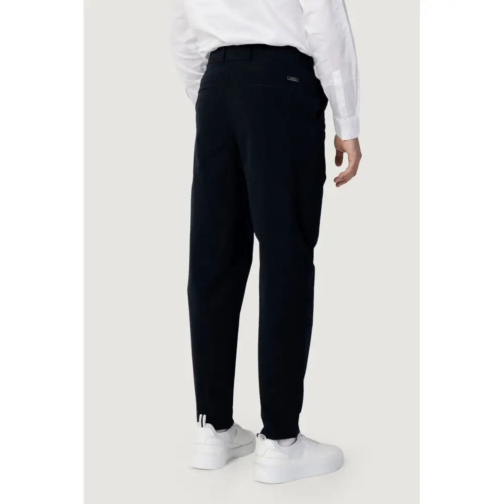Pantalon décontracté en coton bleu armani exchange avec coupe moderne et poches latérales discrètes