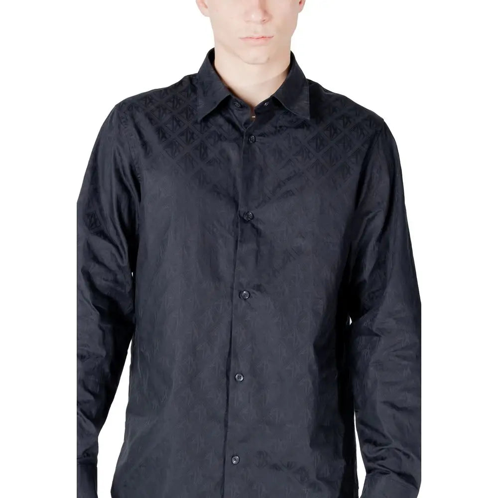 Chemise bleu en coton armani exchange avec manches longues noir et motif géométrique subtil sur poitrine et épaules