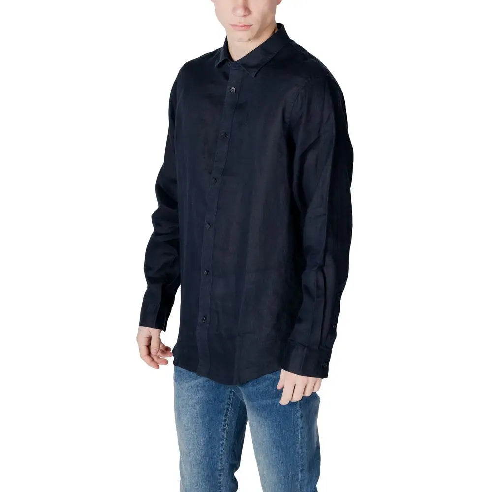 Chemise noire à manches longues armani exchange avec col classique et texture subtile en lin bleu
