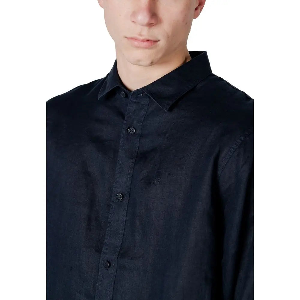 Chemise habillée armani exchange bleu en lin avec tissu texturé subtil et petit logo brodé sur la poitrine
