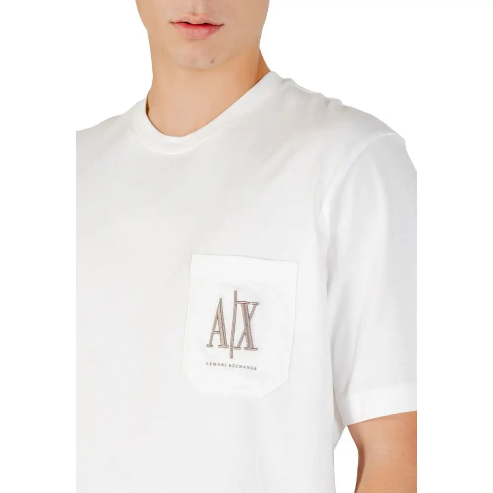 T-shirt en coton crème armani exchange avec poche poitrine et logo hache brodé en fil argenté