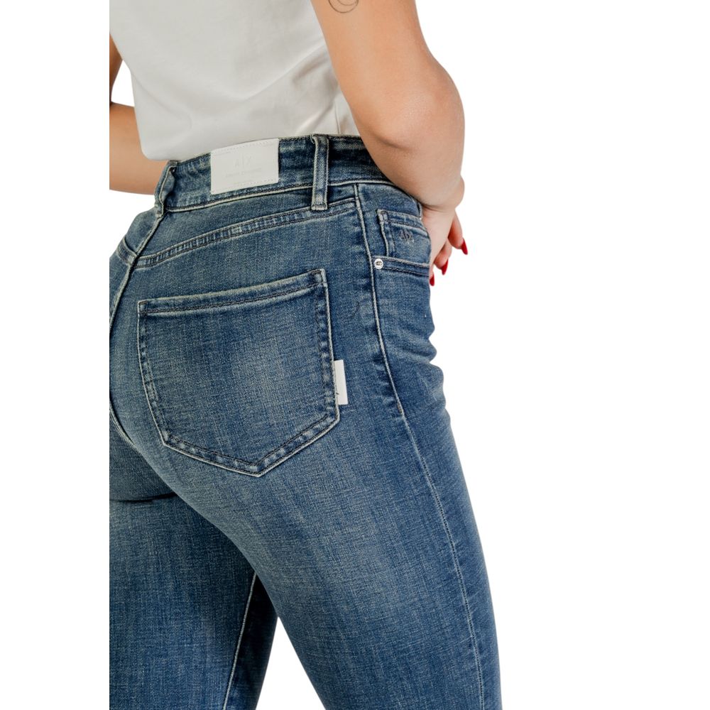 Jeans skinny en coton bleu de la marque Armani Exchange, vue de face, avec détails de couture et ceinture.