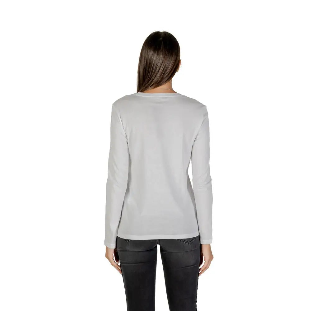 A light gray armani exchange long sleeve cotton t-shirt with a simple round neckline and smooth fabric