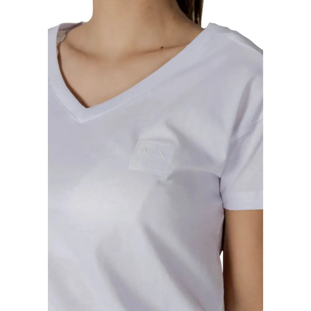T-shirt blanc armani exchange en coton avec col en v et logo brodé discret sur la poitrine