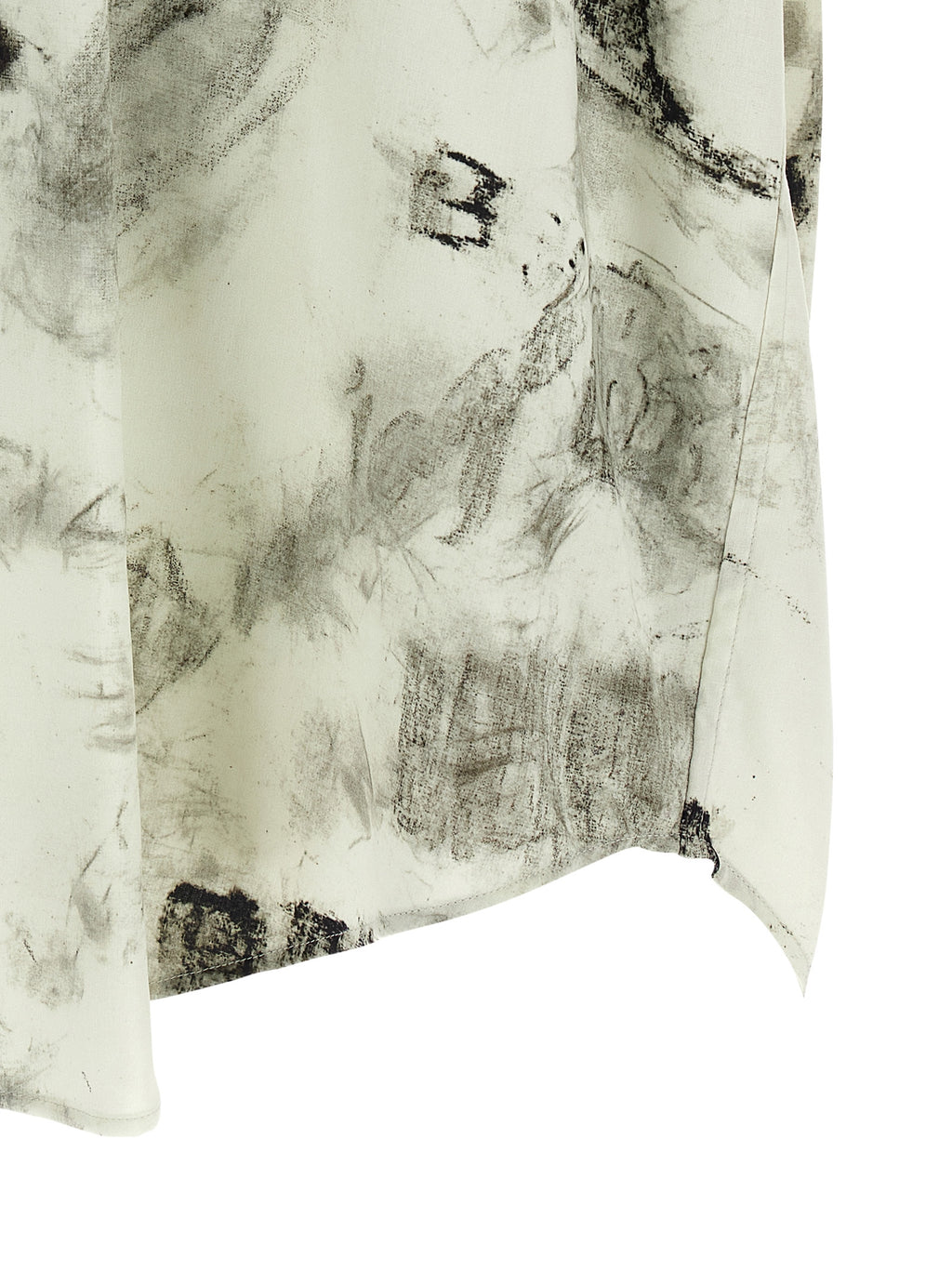 Chemisier gris en viscose de Balenciaga, coupe élégante avec col et manches longues, visible en gros plan.