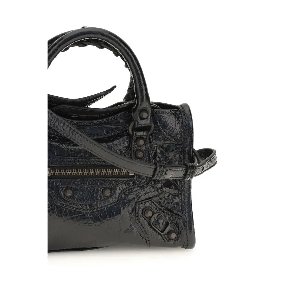 Sac à main balenciaga noir en cuir dagneau embossé crocodile avec ferrures métalliques et design structuré