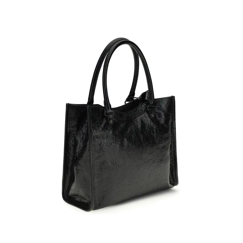 Balenciaga black lamb ovis aries shoulder bag en cuir verni noir avec forme structurée et poignées supérieures courbées
