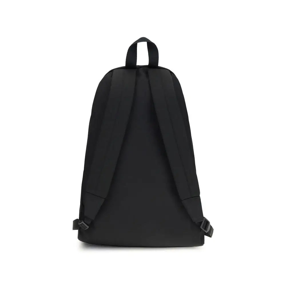 Sac à dos balenciaga en polyamide noir avec bretelles ajustables et poignée supérieure visible de face