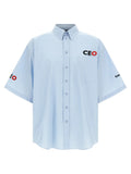 Chemise bleue balenciaga en coton à manches courtes avec logo ceo noir et rouge sur la poitrine et la manche