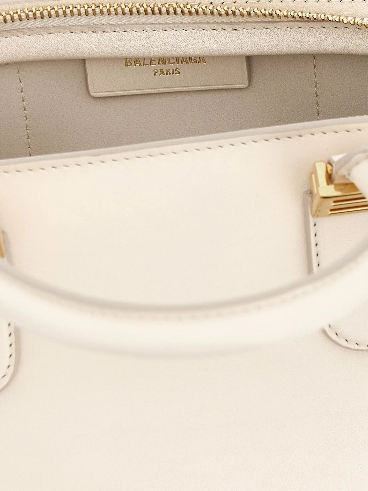 Sac balenciaga paris en cuir blanc avec détail en métal doré en cuir de veau