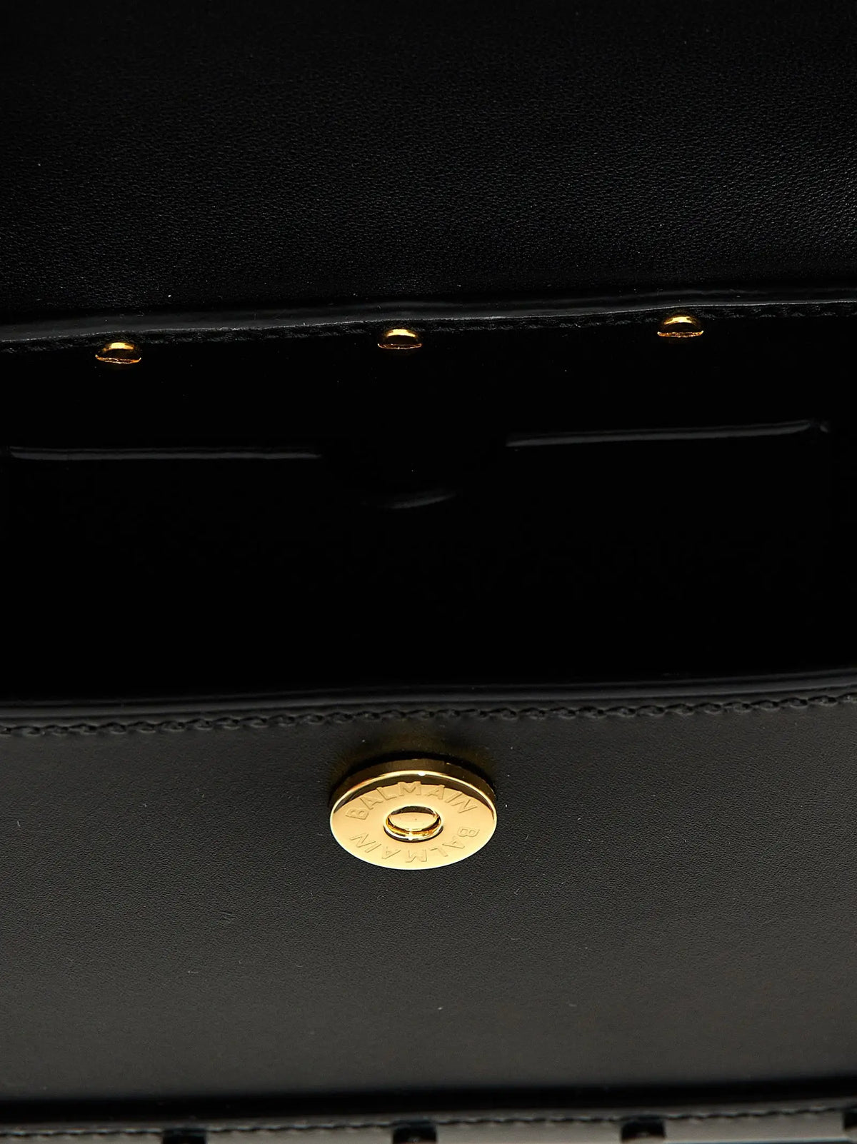 Balmain sac à main en cuir de veau noir avec fermoir logo embossé et fermeture dorée