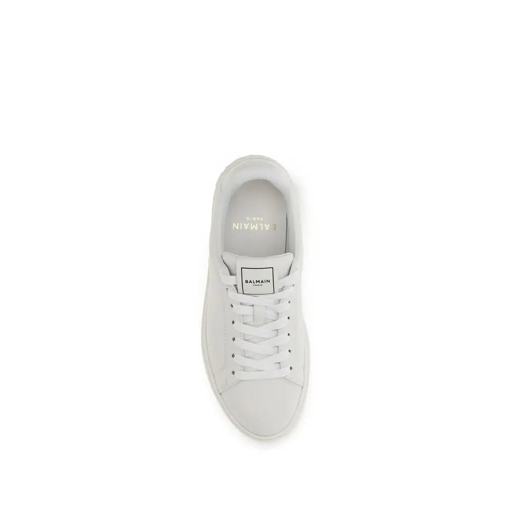 Basket blanc balmain en cuir de veau à tige lisse avec design minimaliste pour usage sportif