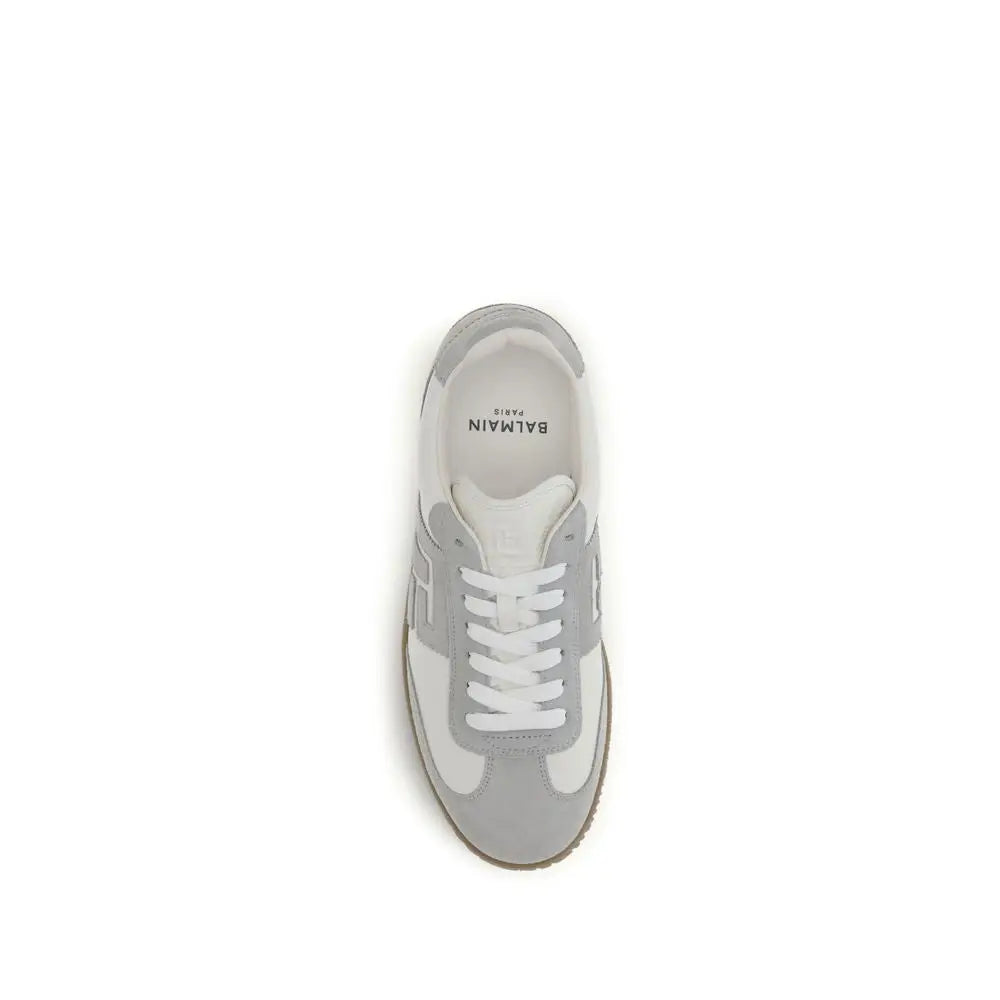 Sneaker balmain paris blanc et gris en cuir de veau avec design minimaliste élégant pour usage athlétique