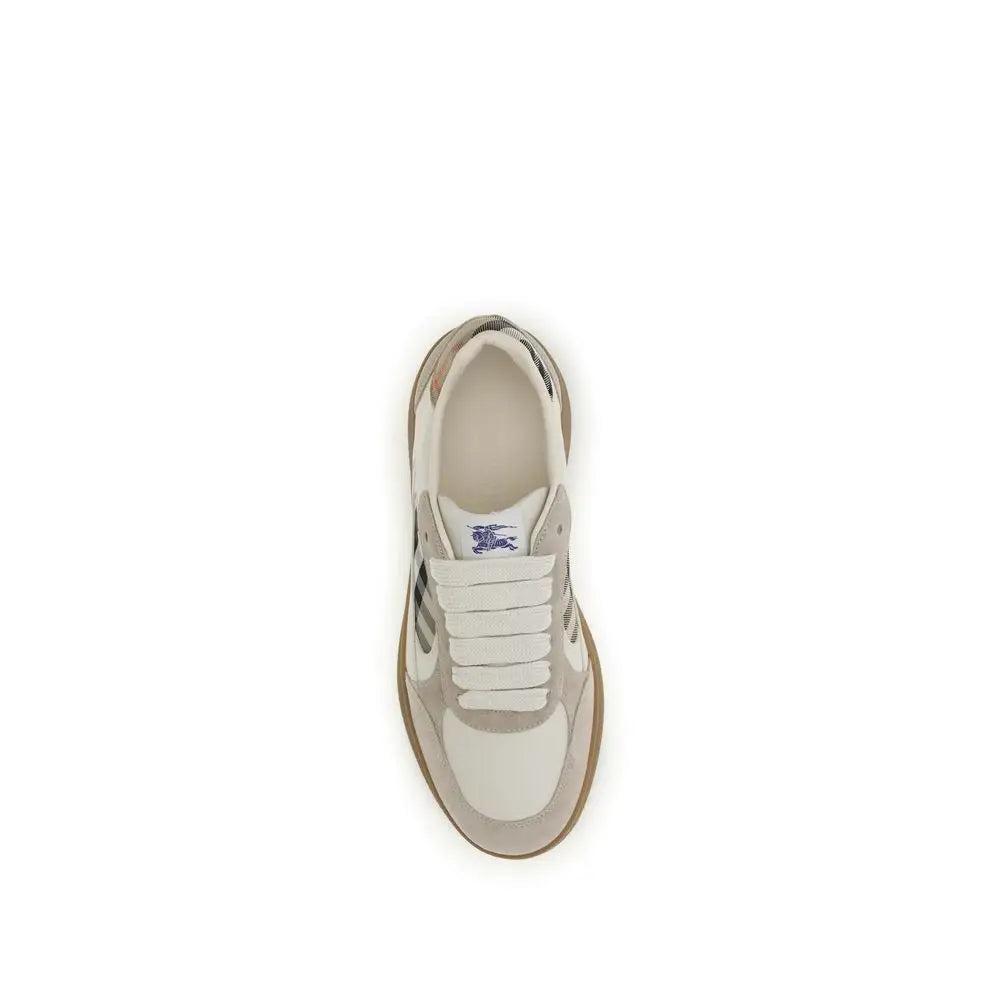 Burberry beige calf leather bos taurus low top sneaker en suède beige et blanc avec semelle en caoutchouc tan et accents gris subtils