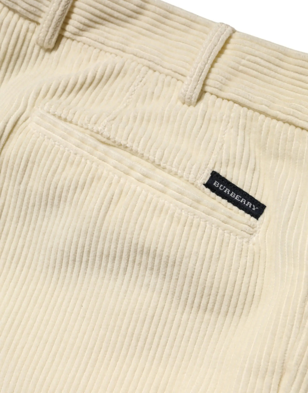 Pantalon droit pour homme burberry beige en coton velours côtelé avec texture côtelée et étiquette noire au dos