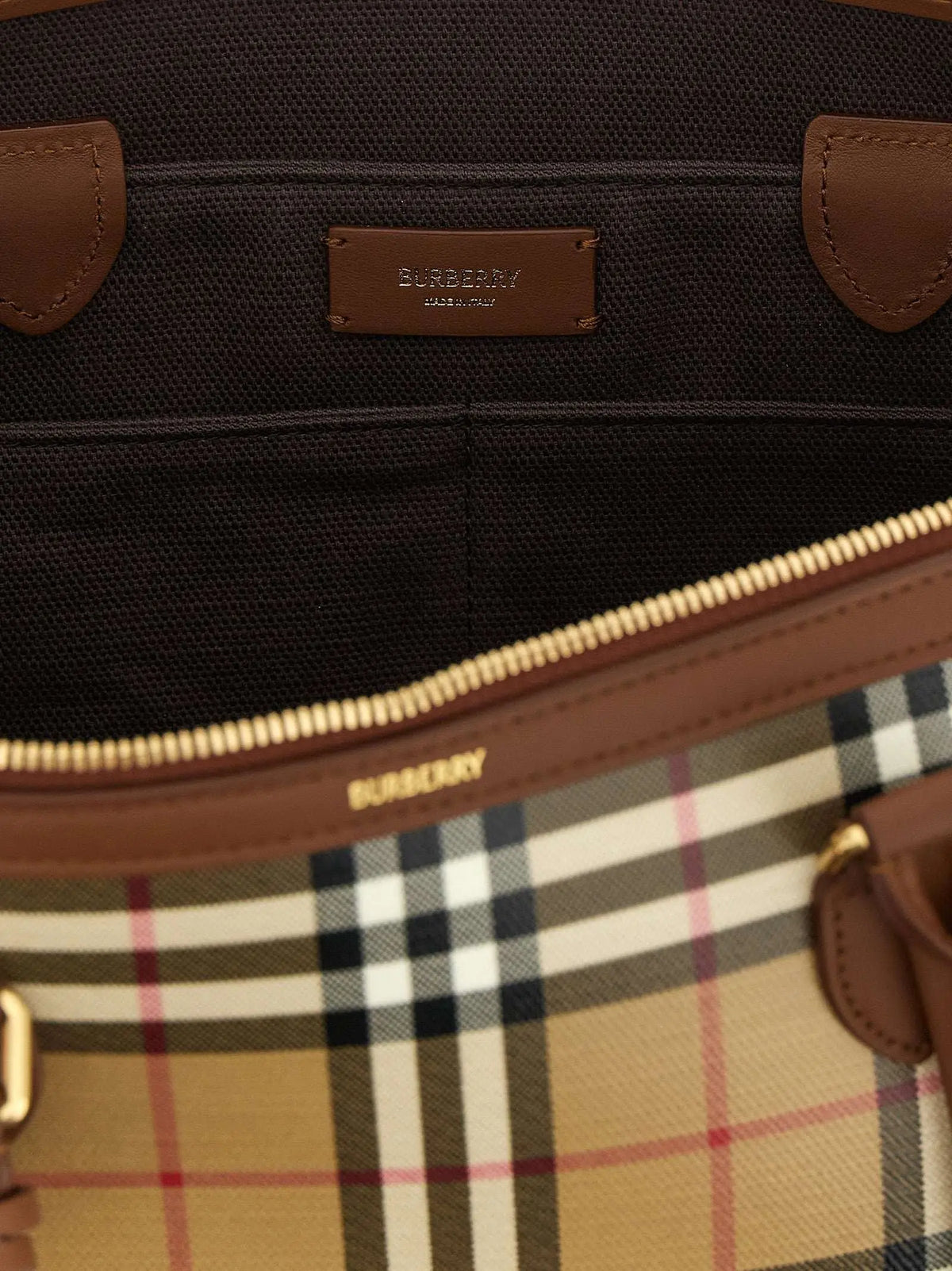 Sac fourre-tout burberry beige en coton avec motif à carreaux en tissu plaid beige noir blanc rouge et finitions en cuir marron