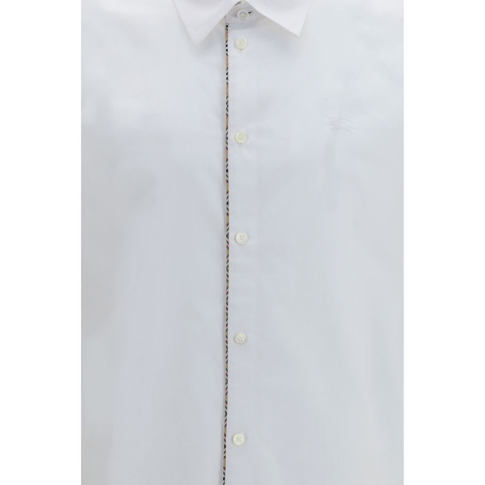 Chemise en coton blanche Burberry pour homme, avec col classique et boutons, vue en gros plan.