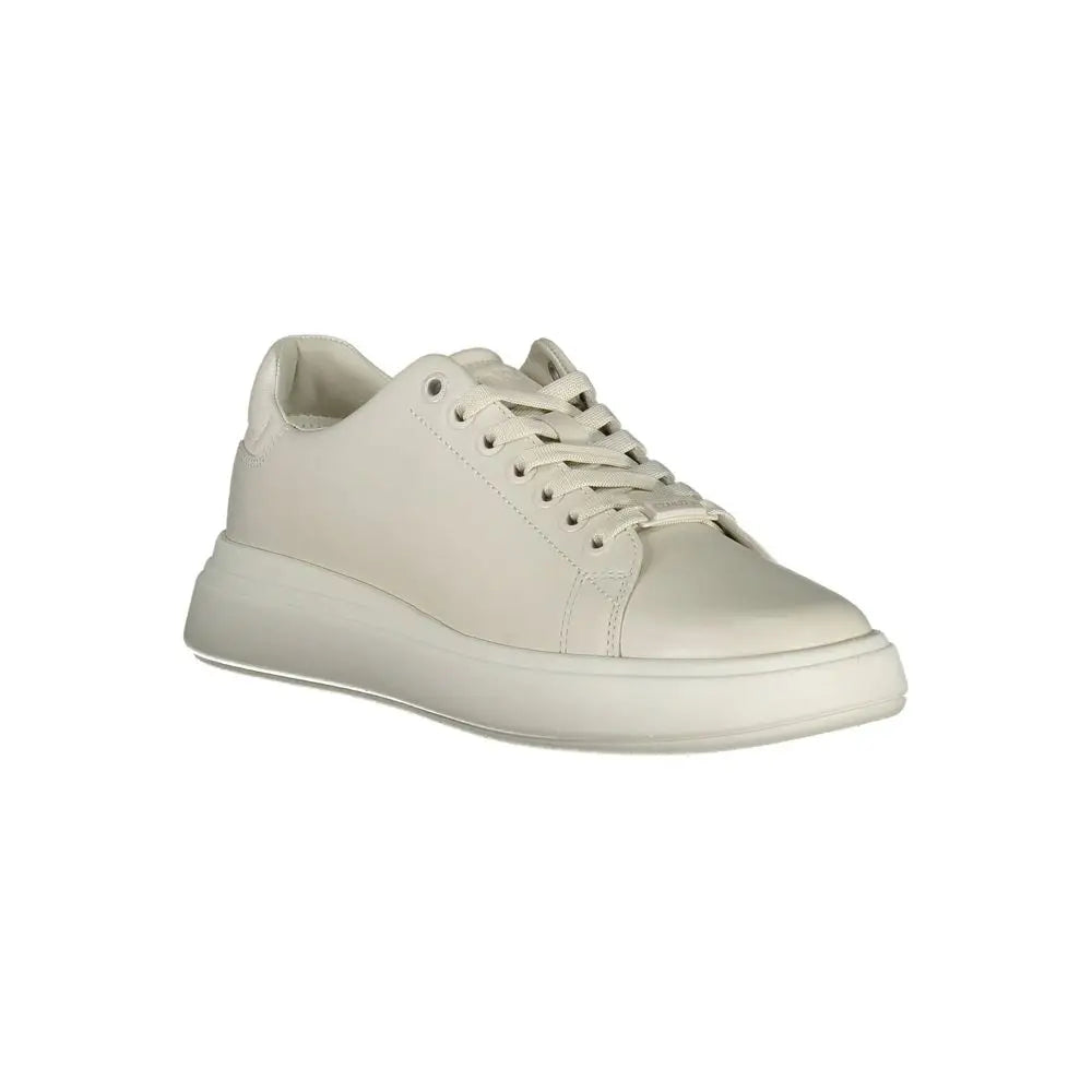 Calvin klein beige leather women sneaker en cuir crème avec semelle blanche épaisse et lacets assortis basse