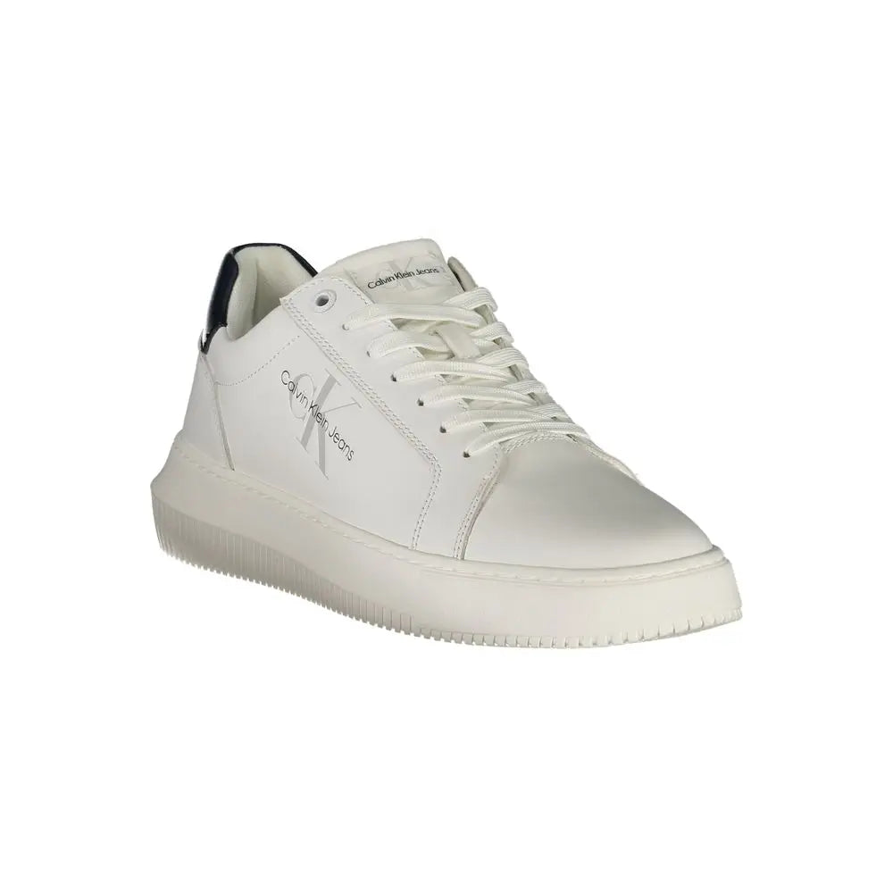 Baskets homme calvin klein bianco en cuir blanc avec empeigne en cuir lisse et détail logo gris subtil