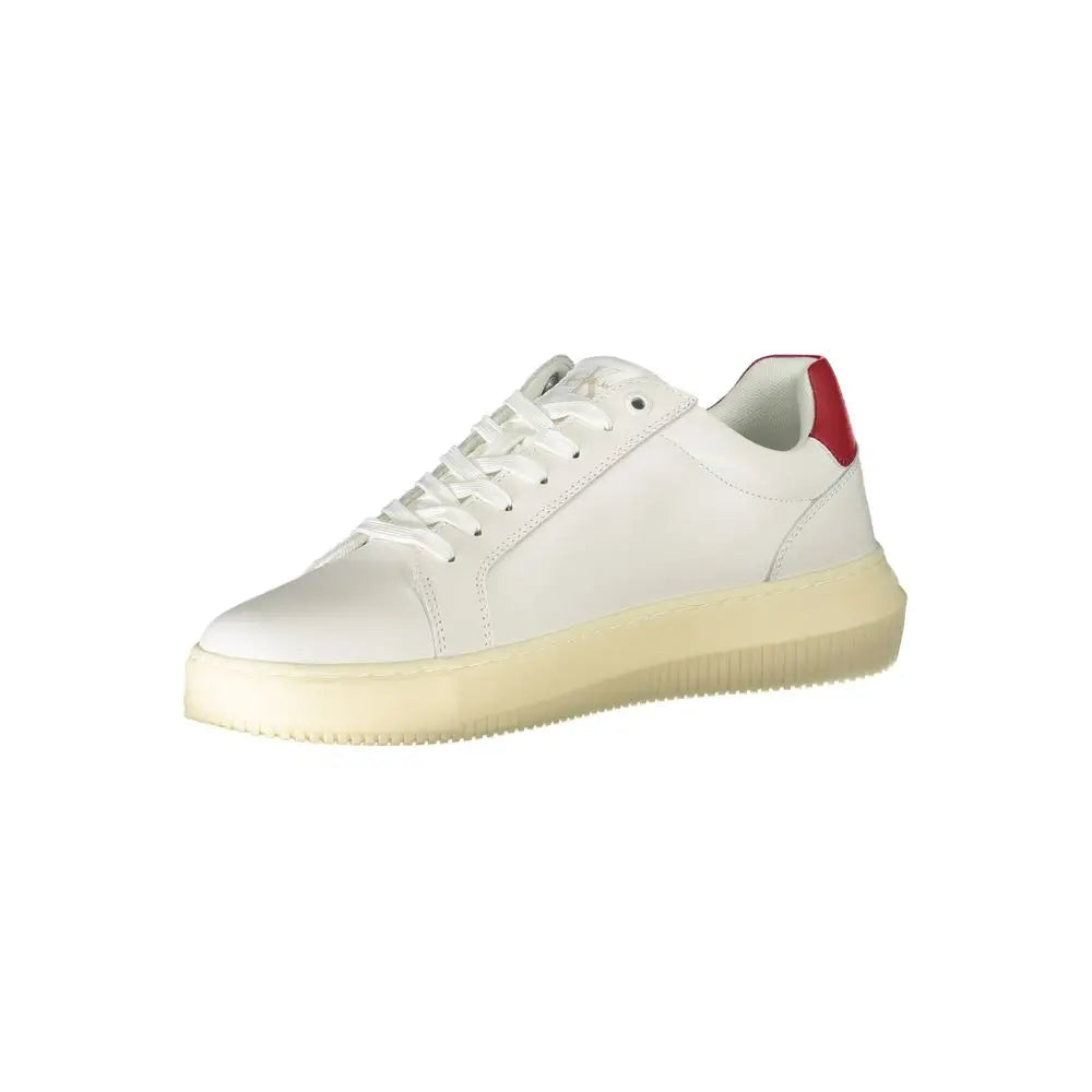 Baskets homme calvin klein bianco en cuir blanc avec languette talon rouge et semelle en caoutchouc crème