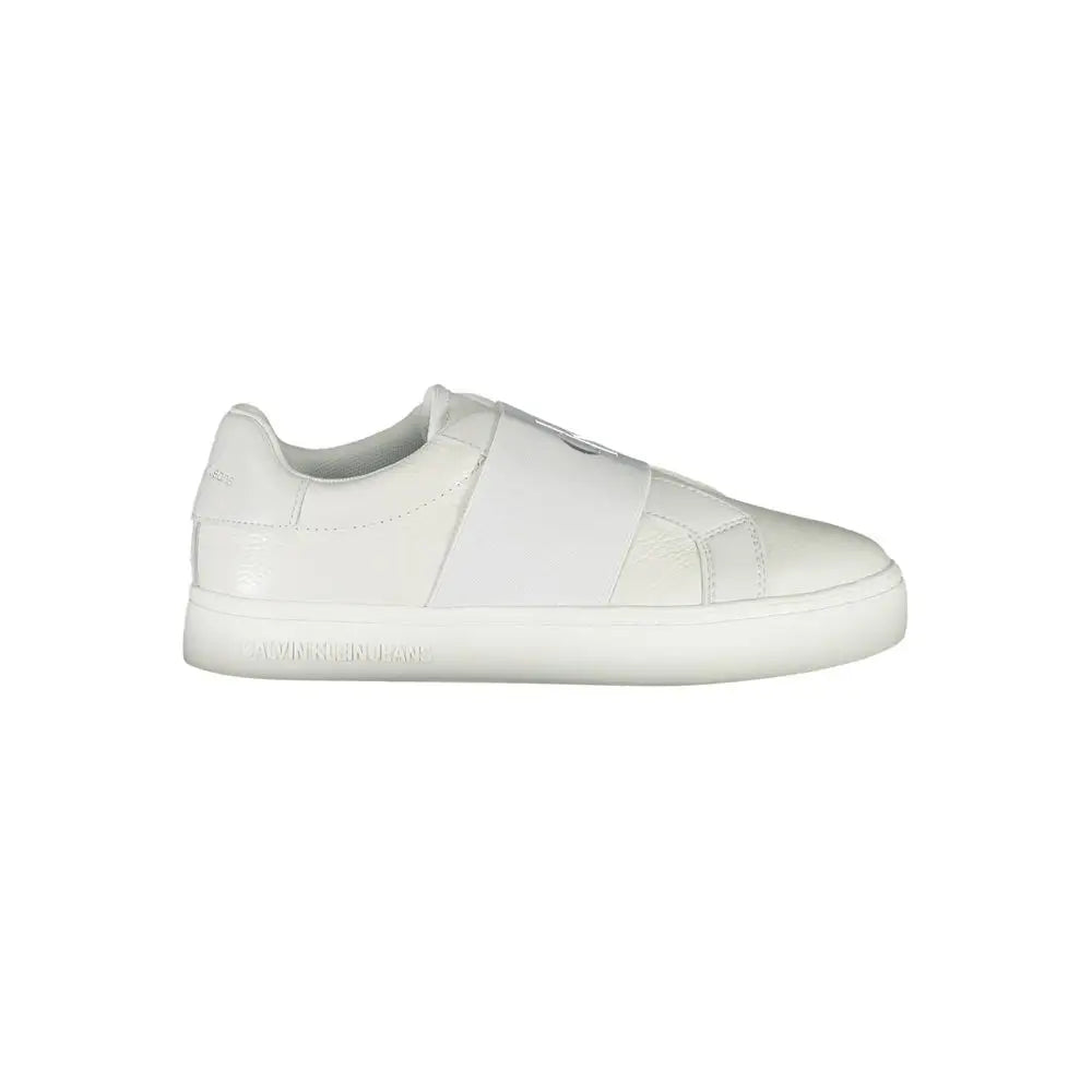 Baskets femme calvin klein bianco en cuir blanc à enfiler avec design minimaliste et logo discret sur le côté