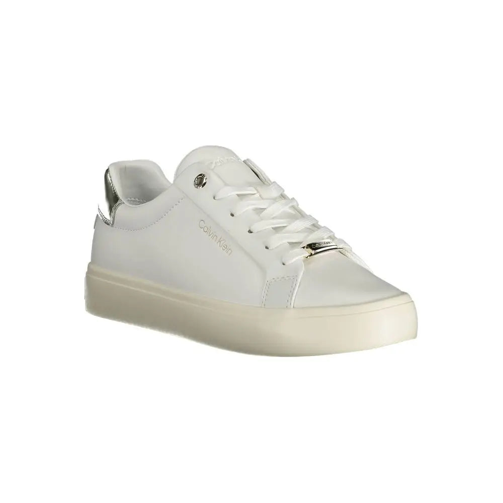 Sneaker calvin klein bianco pelle femme blanche en cuir avec accents argentés et semelle en caoutchouc crème