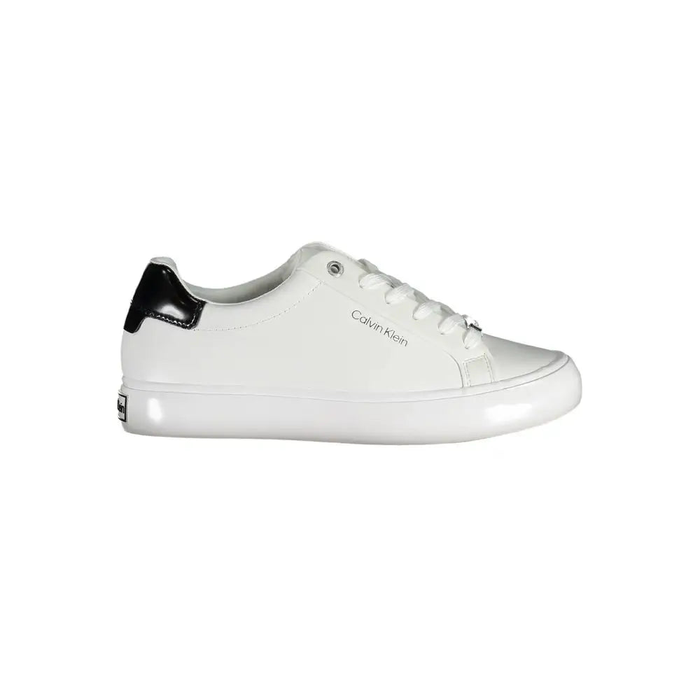 Sneaker femme calvin klein bianco pelle blanc avec finition brillante et talon en cuir noir