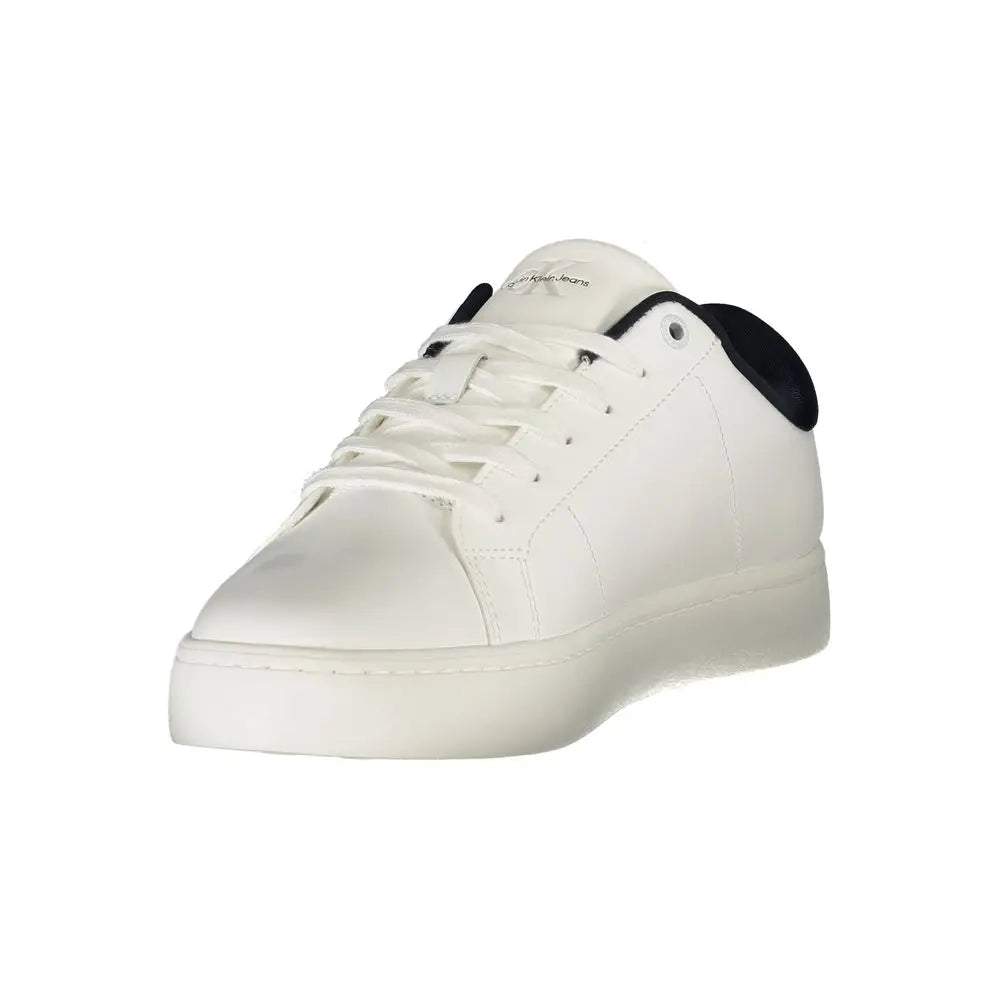 Baskets basses homme calvin klein bianco en polyuréthane blanc avec accents noirs au talon et lacets minimalistes