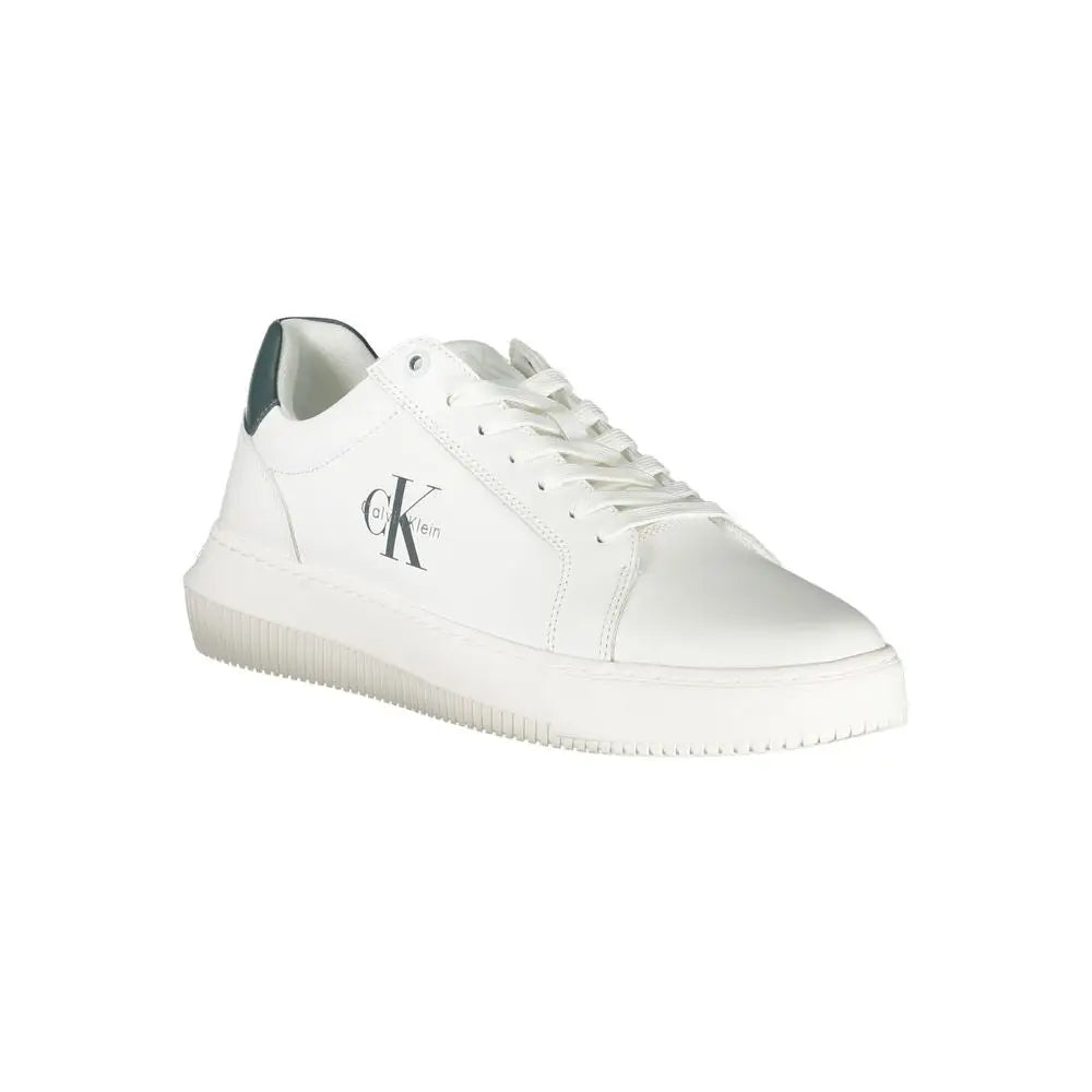 Sneaker homme calvin klein bianco en cuir blanc avec talon vert foncé contrastant et logo minimaliste sur le côté