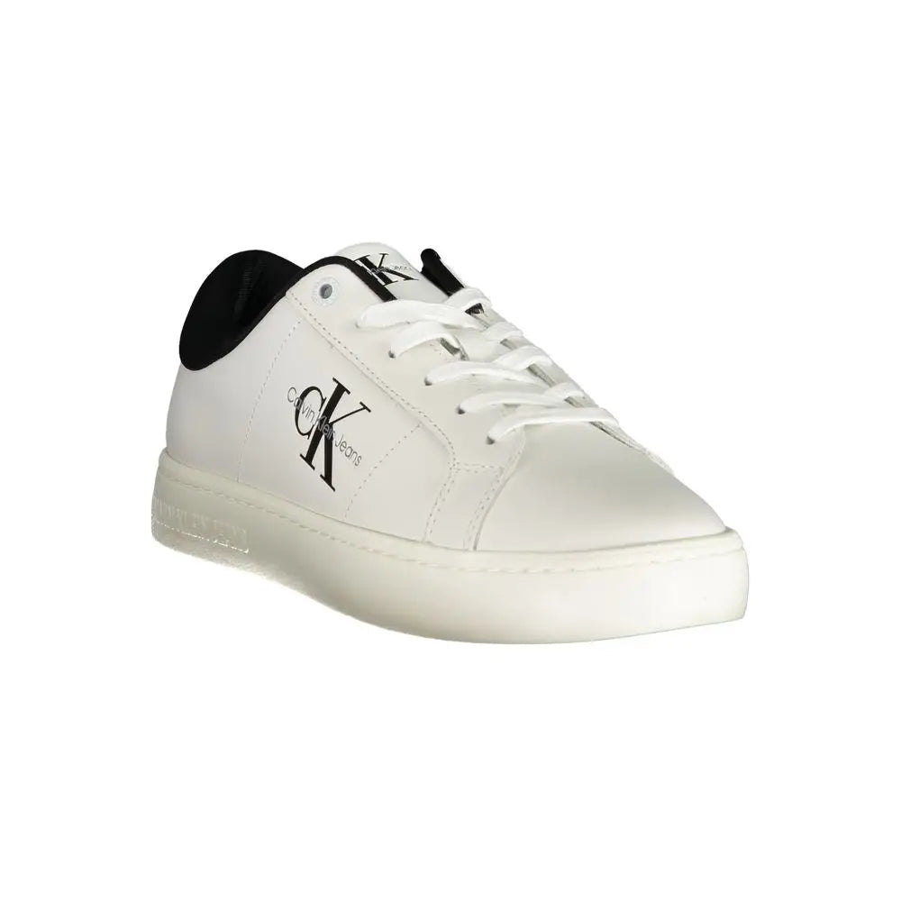 Sneaker homme calvin klein bianco en polyuréthane blanc avec logo noir et languette au talon noir vue arrière