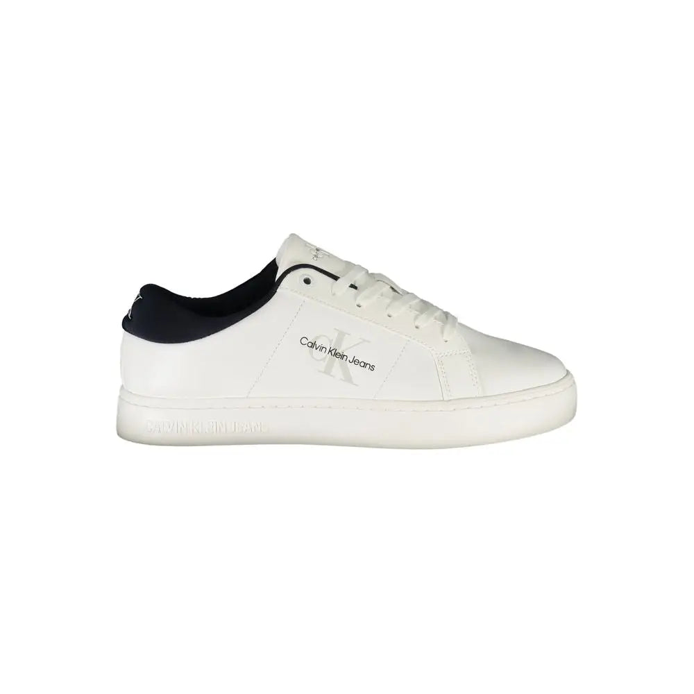 Sneaker calvin klein bianco polyuréthane pour homme en cuir blanc avec accents noirs sur le talon et les lacets