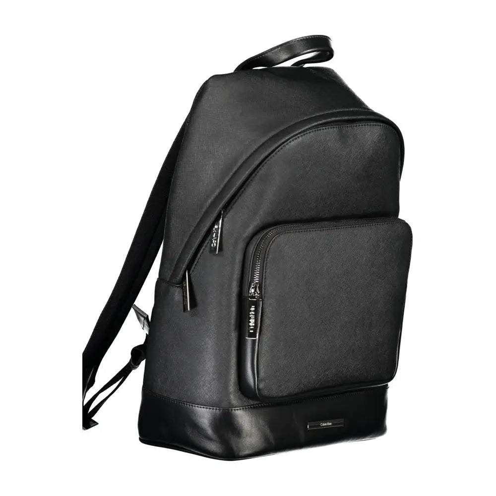Calvin klein sac à dos homme en polyester noir avec poche avant texturée en cuir lisse et design minimaliste