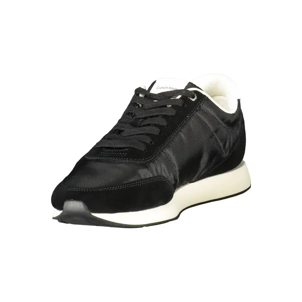 Baskets calvin klein homme en polyester noir avec finition satinée élégante et semelle blanche contrastante