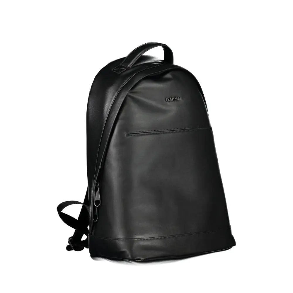 Sac à dos homme calvin klein noir en cuir avec design minimaliste et logo subtil sur le devant