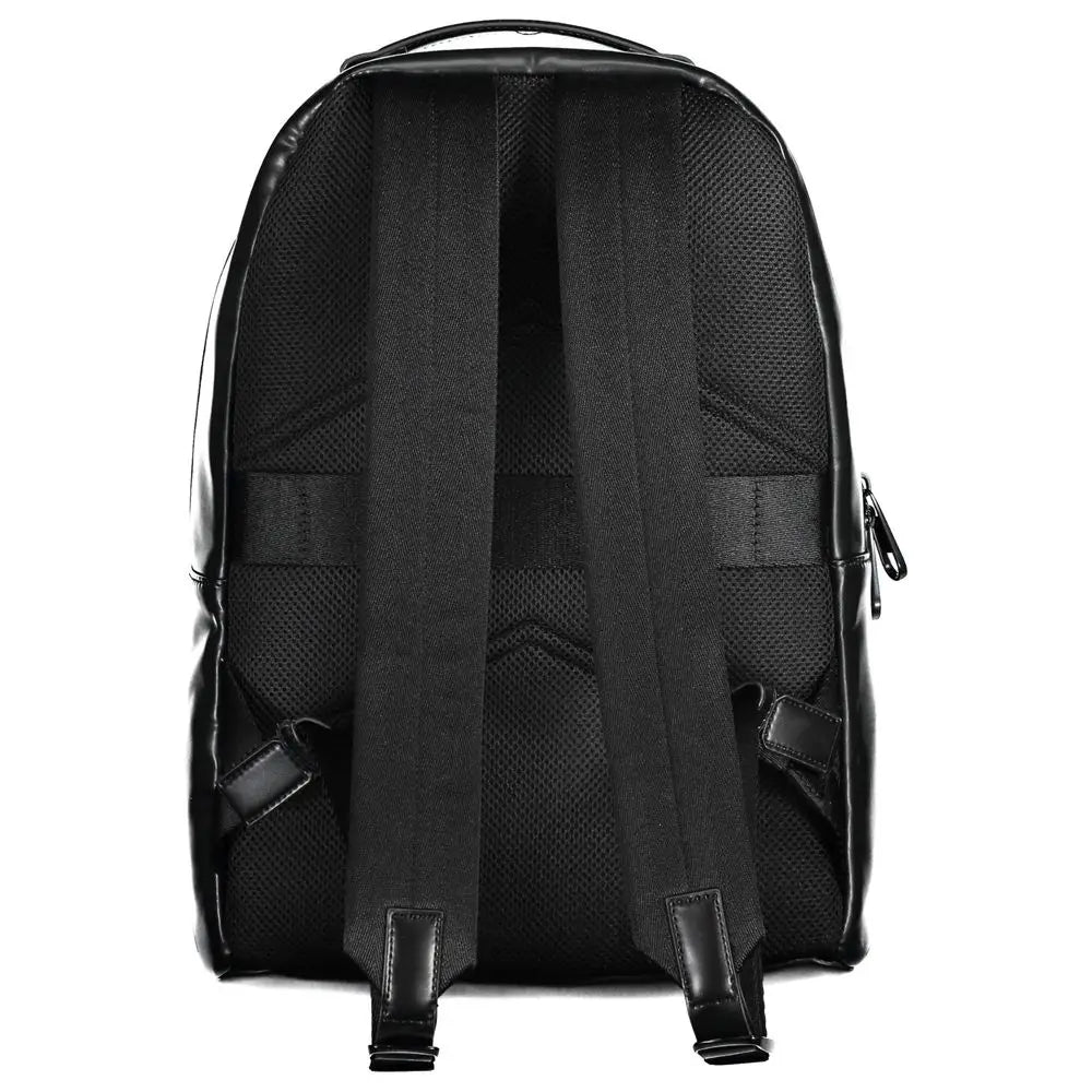 Sac à dos noir en polyester calvin klein pour homme avec dossier en mesh et bretelles ajustables visible de dos