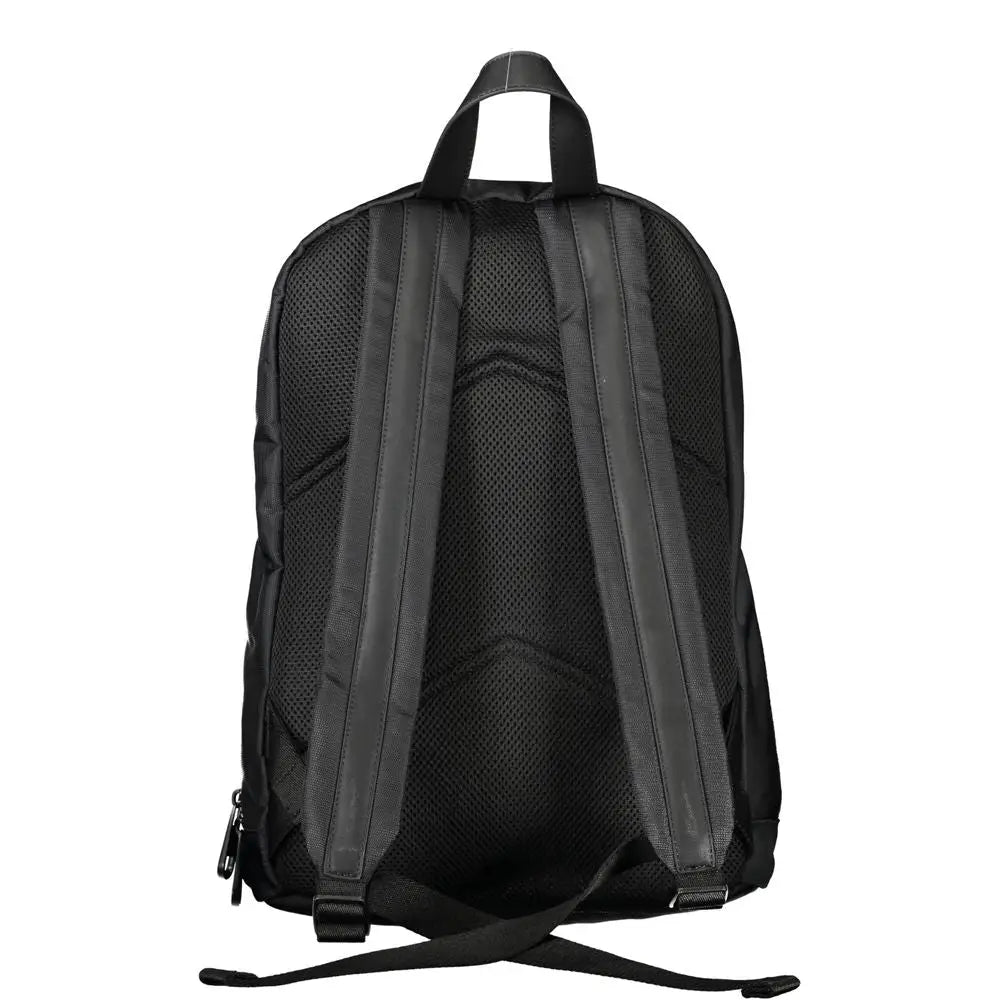 Sac à dos calvin klein noir en polyester avec panneau arrière en mesh et bretelles rembourrées vue de dos