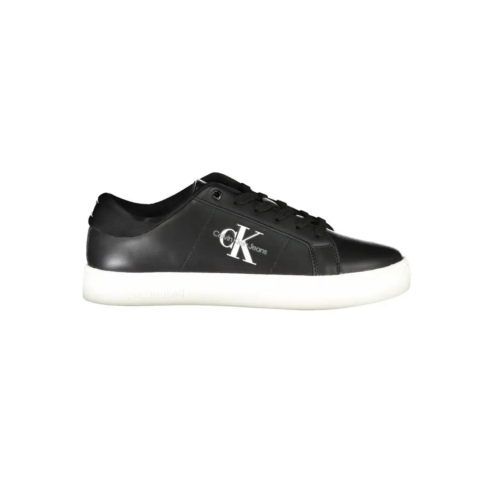 Sneaker homme calvin klein noir en polyuréthane avec semelle blanche en caoutchouc et logo blanc contrastant sur le côté