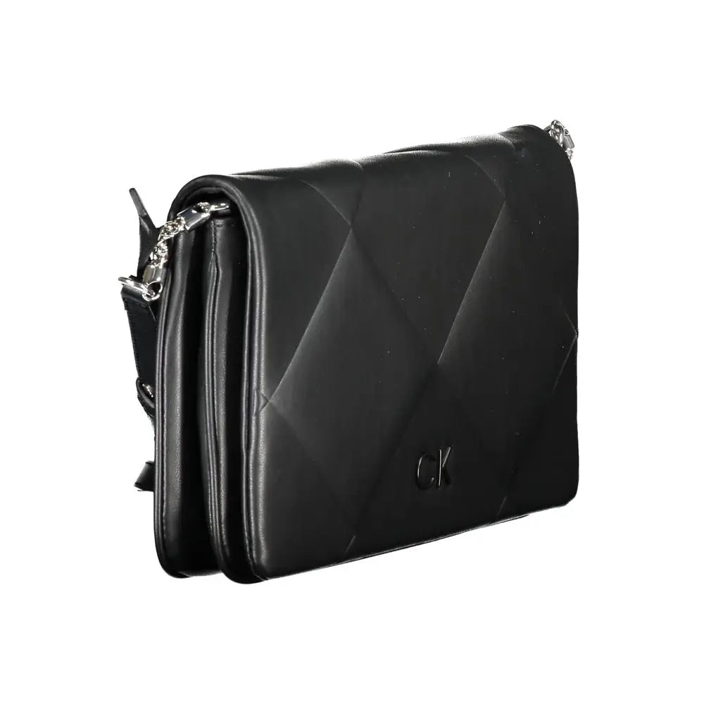 Sac bandoulière noir en cuir matelassé avec chaîne argentée et logo ck de calvin klein en polyuréthane femelle