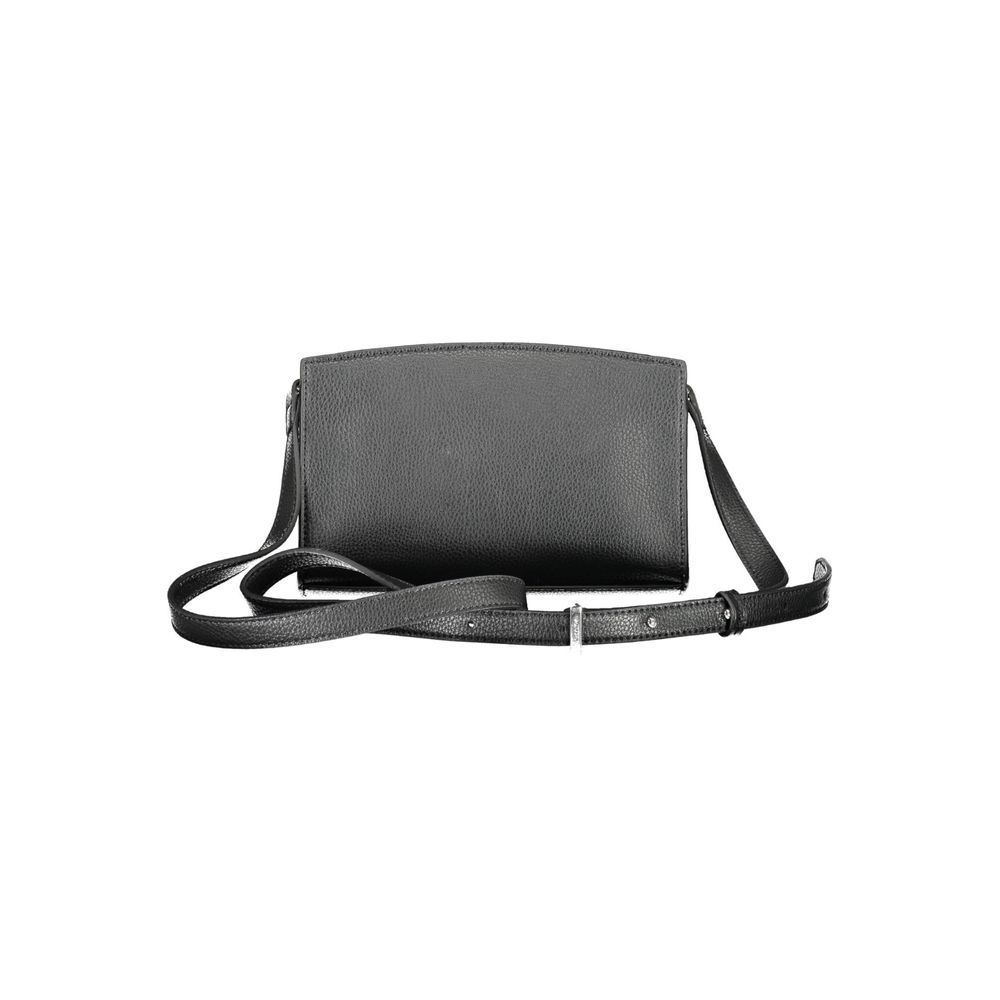 Sac à bandoulière noir pour femmes en polyester de la marque Calvin Klein, avec détails élégants visibles sur l'image.